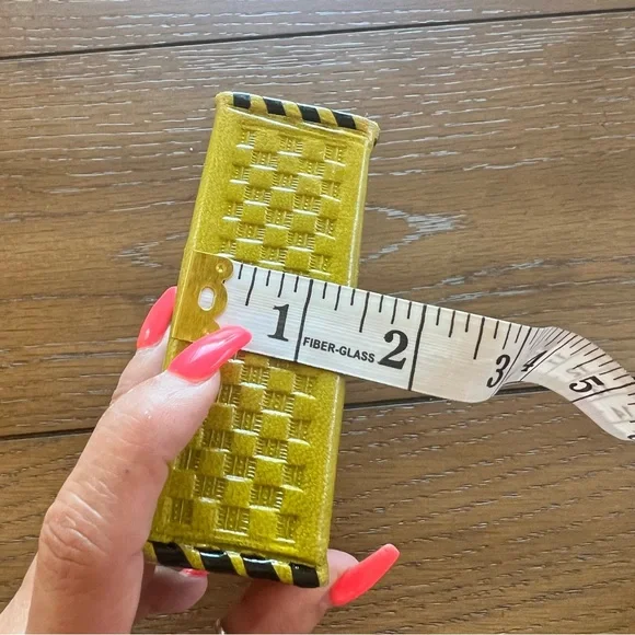 Sustainable leather embossed change purse - Picture 6 of 13